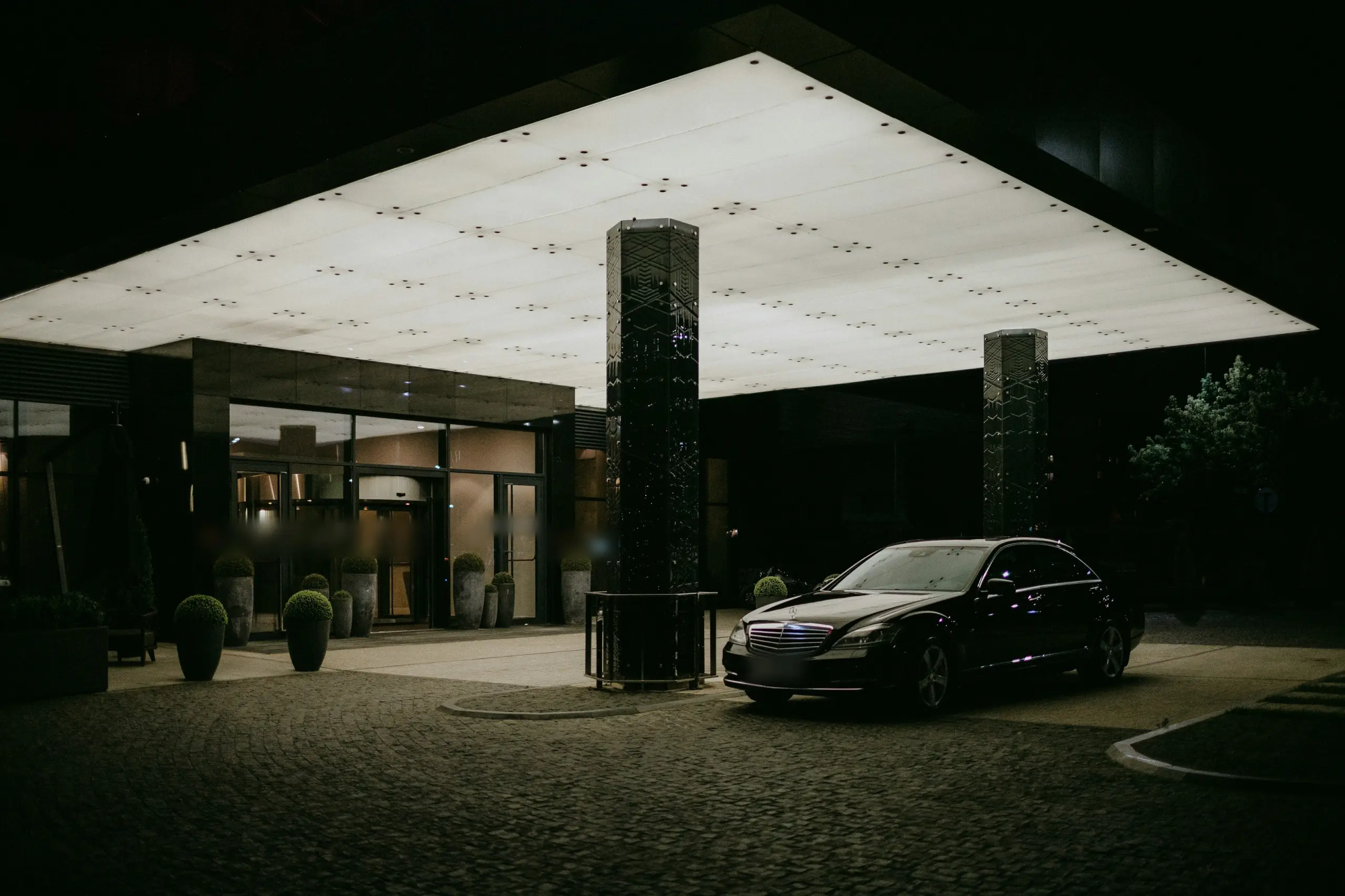 JFK to Manhattan: taxi vs rideshare vs black car, and what to expect from each