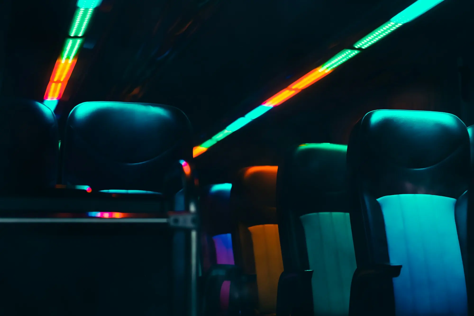 How much does a party bus cost in NYC? By size, by hour and by night